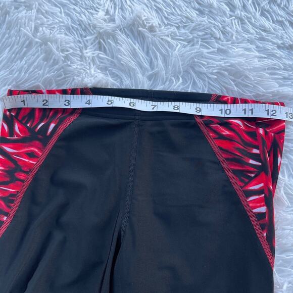 SPEEDO Training Short Women fit Sz 32 Barely used - Picture 5 of 8